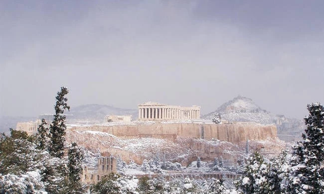 Νέος χιονιάς από το βράδυ της Κυριακής – Θα ξυπνήσει στα λευκά η Αθήνα;